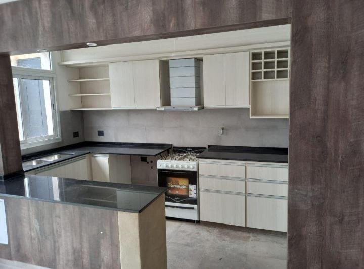 Casa · 110m² · 3 Ambientes · 1 Cochera