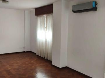 Departamento de 6 ambientes, Córdoba · En Pleno Centro Dpto 2 Dorm.