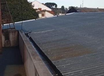 Local comercial de 5 ambientes, Almirante Brown · Galpon con Vivienda en Alquiler