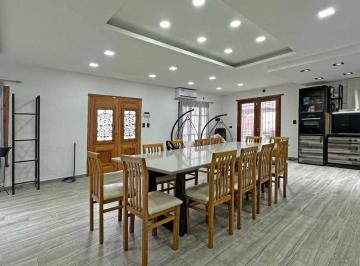 Quinta vacacional · 60m² · 1 Dormitorio · Venta Quinta Vivienda Pileta y Quincho El Pato