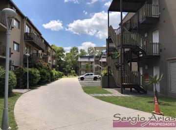 Departamento de 2 ambientes, Pilar · Hermoso 2 Amb con Gran Jardin de 43 m con Cochera Cubierta