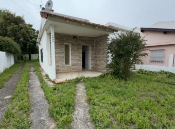 Casa · 118m² · 4 Ambientes · 2 Cocheras · Oportunidad! Chalet 3 Amb + Dpto 2 Amb