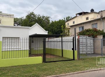 Casa · 60m² · 3 Ambientes · 1 Cochera · Venta Casa - 2 Dorm. - Lomas Sur, Villa Allende