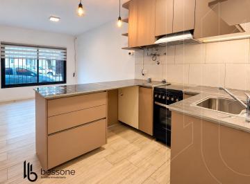 PH · 46m² · 2 Ambientes · PH 2 Ambientes Moderno Reciclado La Perla Al Frente Alquiler