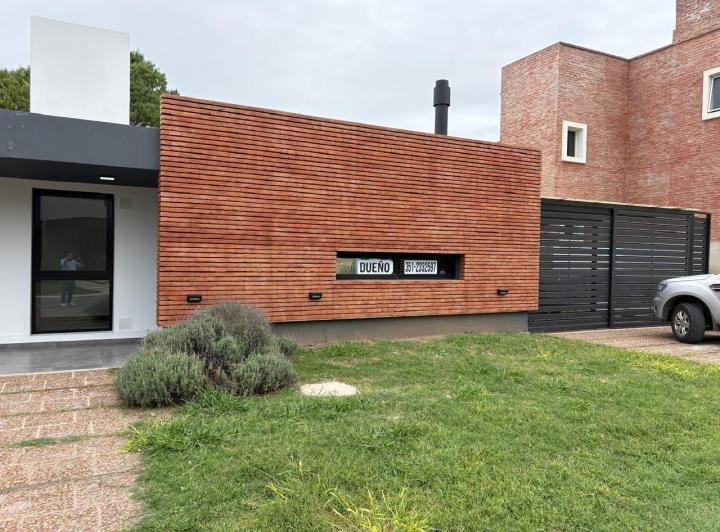 Casa · 120m² · 8 Ambientes