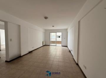 Departamento · 3 Dormitorios · Alquiler Departamento Alberdi Al 700