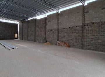 Bodega-Galpón · 280m² · Galpón en Alquiler Sobre Av Facundo Zuviría