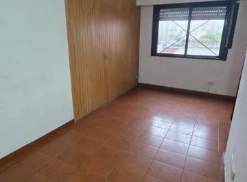Departamento · 50m² · 2 Ambientes · Departamento 2 Amb Sobre Av!