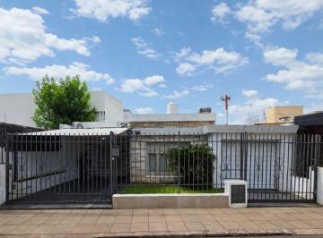 Casa de 6 ambientes, Córdoba · Villa Cabrera 3 Dorm., Piscina y Doble Cochera
