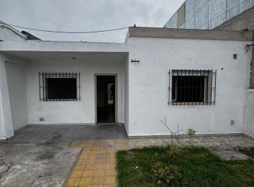 Casa · 157m² · 1 Ambiente · Casa de 3 Ambientes en Alquiler con Verde – Roma 157
