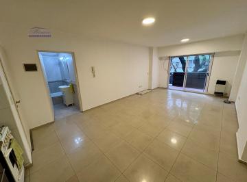 Departamento · 32m² · 1 Ambiente · Excelente 1 Amb. Al Frente con Balcón