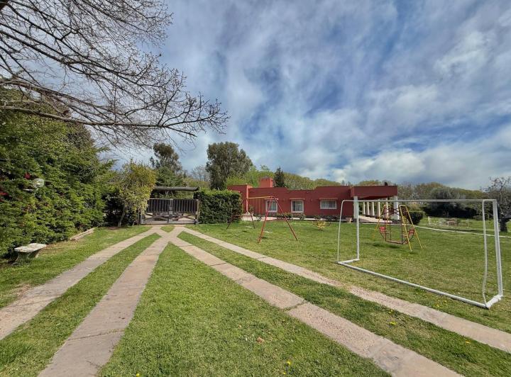 Casa · 260m² · 3 Dormitorios · 1 Cochera