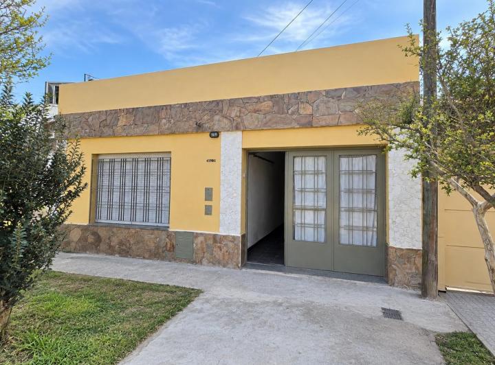 Casa · 73m² · 3 Ambientes · 1 Cochera