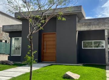 Casa de 5 ambientes, El Challao · Casa en Venta – Barrio Mendoza Norte, Las Heras, Mendoza *una Casa Pensada P