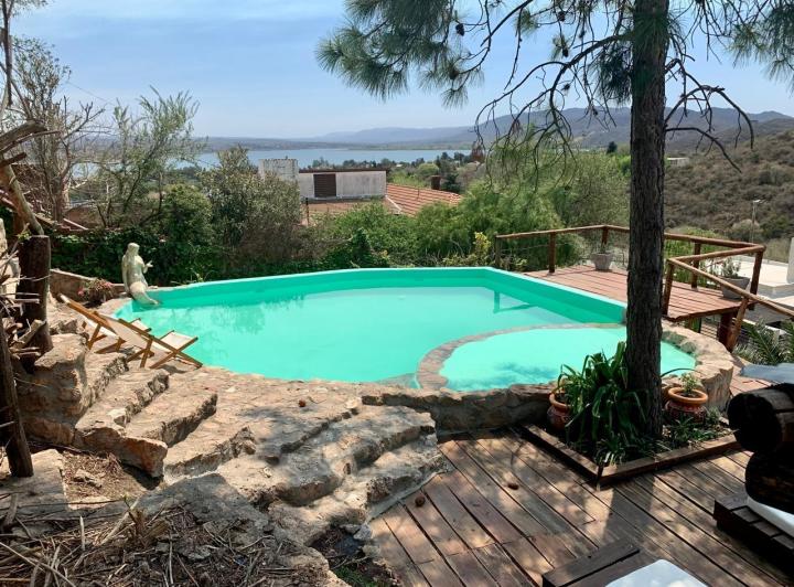 Casa · 300m² · 5 Ambientes
