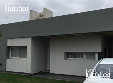 Casa · 80m² · 3 Ambientes · 1 Cochera · Casa Alquiler Temporario 2 Habitaciones con Piscina - Tierra de Sueños III, Roldan