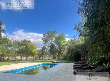 Quinta vacacional · 190m² · 5 Ambientes · Quinta - Moreno