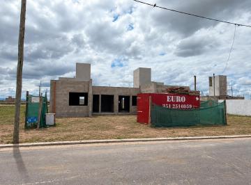 Casa · 60m² · 5 Ambientes · 1 Cochera · Dúplex en Venta 2 Dorm., Entrega Diciembre 26
