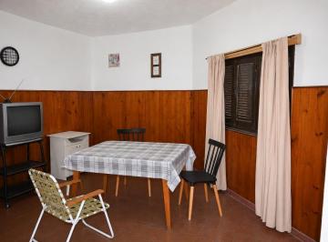 Casa · 193m² · 4 Ambientes · Casa en Venta en B° Altos de General Paz.