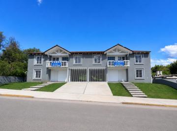 Casa de 1 ambiente, Unquillo · Casa de Categoría en Venta en Unquillo – 3 Dorm. – 262 m²