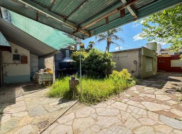 Casa · 215m² · 8 Ambientes · 1 Cochera · Casa en Venta 5 Ambientes Olivos