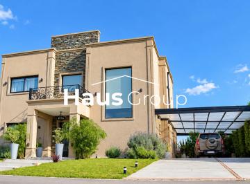 Casa de 5 ambientes, Esteban Echeverría · Casa en Venta Lagos de Canning