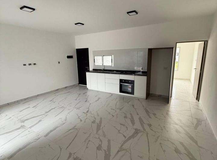 Casa · 80m² · 3 Ambientes · 1 Cochera