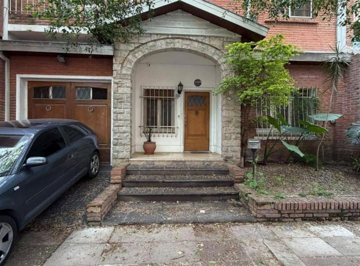 Casa · 293m² · 6 Ambientes