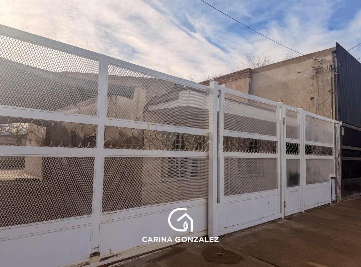 Casa · 70m² · 2 Ambientes · 4 Cocheras