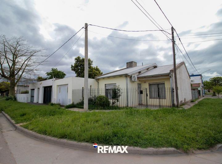 Casa · 115m² · 4 Ambientes · 1 Cochera