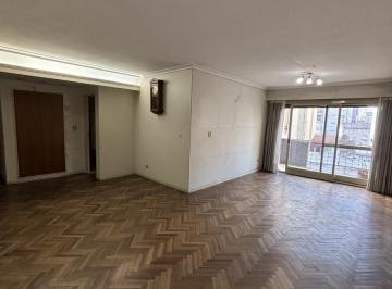Departamento · 110m² · 5 Ambientes · Depto 4 Amb Dep con Balcon Corrido Al Frente Oportunidad!