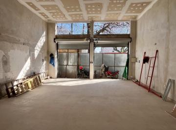 Local comercial · 60m² · Local en Av Aconquija Al 2000, Yerba Buena