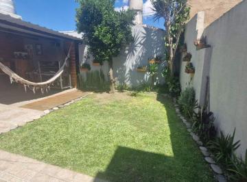 PH · 44m² · 3 Ambientes · Casa Tipo PH 3 Amb con Quincho y Patio - Bernal O.