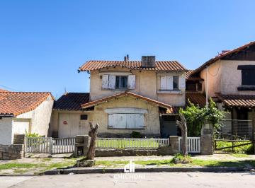Casa · 187m² · 4 Ambientes · 1 Cochera · Venta - Chalet de Interés Patrimonial "Villa Sainte Marie" en Lomas de Stella Maris - Mar del Plata
