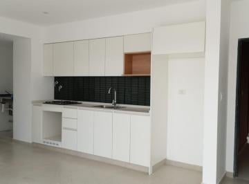 Departamento · 40m² · 2 Ambientes · 1 Cochera · Local Centrico