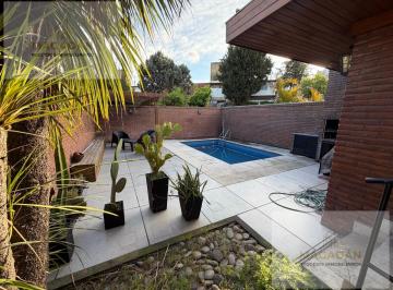 Casa · 250m² · 6 Ambientes · 6 Cocheras · Casa - Villa Sarmiento