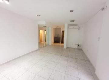 Local comercial · 50m² · Alquiler - Local con Vidriera + Subelo - Total 50 m² - B° General Paz