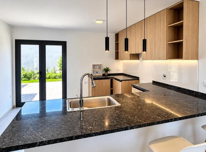 Casa · 130m² · 3 Dormitorios · 2 Cocheras