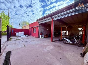 Local comercial · 65m² · 3 Ambientes · 5 Cocheras · Venta Galpón - 2 Dorm. - L. Olmos