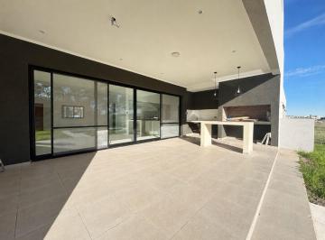 Casa · 190m² · 5 Ambientes · 2 Cocheras · Alquiler Casa en Country La Reserva