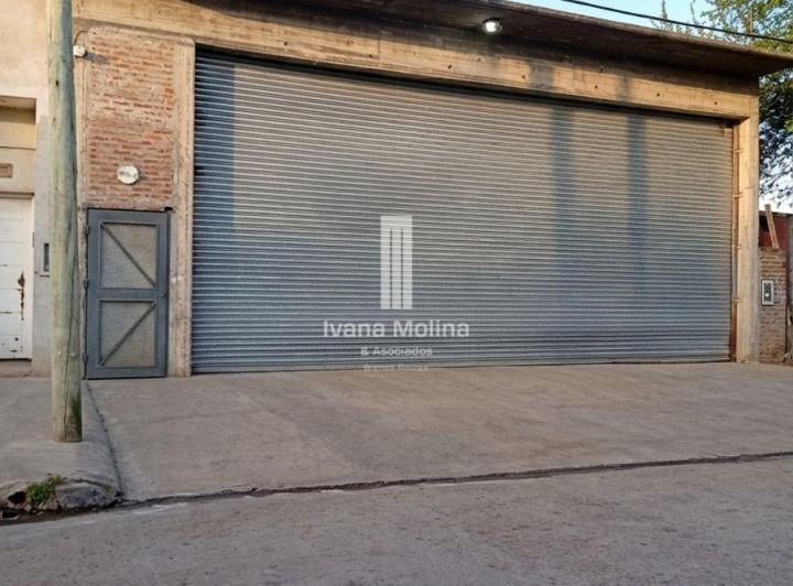 Bodega-Galpón · 242m² · 1 Ambiente · 1 Cochera