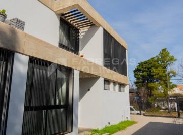 Casa · 223m² · 3 Ambientes · 2 Cocheras · ¡Venta! Casas en Housing en Villa Belgrano ¡A Estrenar!