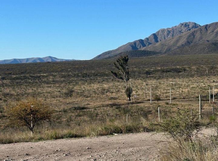 Terreno · 683m²