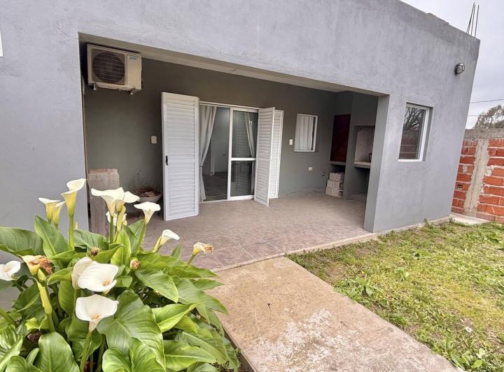 Casa · 100m² · 2 Ambientes · 1 Cochera