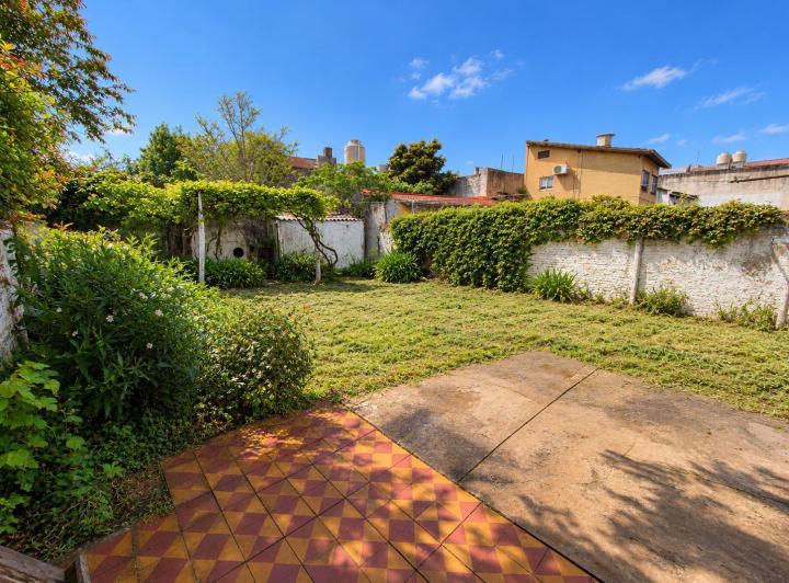 Casa · 80m² · 3 Ambientes · 2 Cocheras