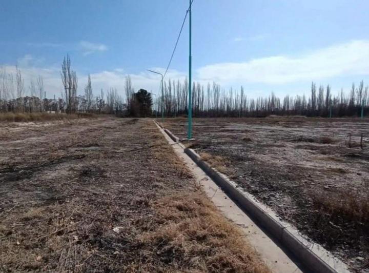 Terreno · 306m²