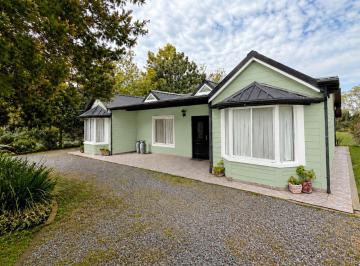 Casa · 105m² · 4 Ambientes · 3 Cocheras · Casa en Venta en Club Campo La Taquara, Cañuelas