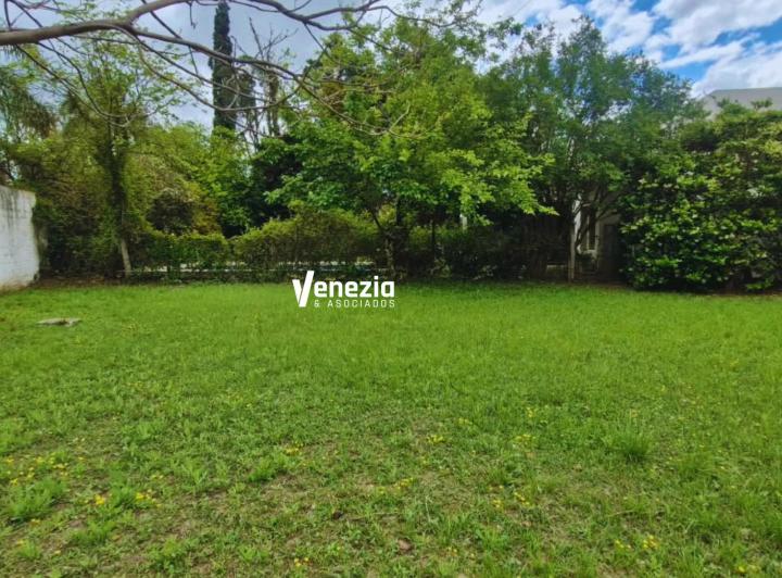 Casa · 170m² · 5 Ambientes · 2 Cocheras