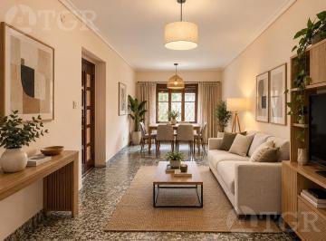 Casa · 210m² · 4 Ambientes · 1 Cochera · Venta Casa de 4 Ambientes con Cochera y Quincho en Pablo Podestad Apto Credito