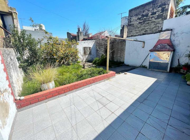 Casa · 82m² · 3 Ambientes · 1 Cochera